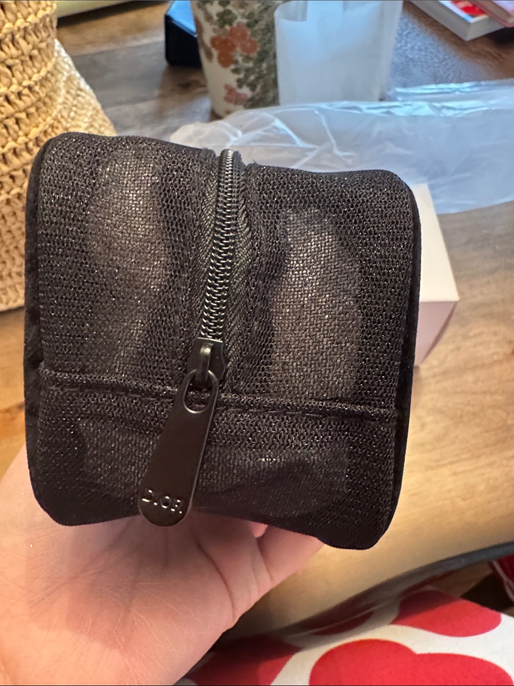 Dior Black Mesh Logo Cosmetic Pouch - Picture 4 of 5